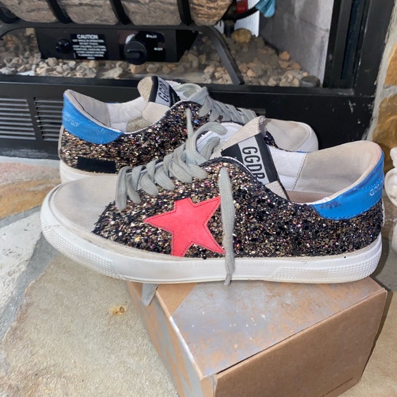 COPY - AUTHENTIC GOLDEN GOOSE (COMES WITH BOX) - Picture 1 of 9
